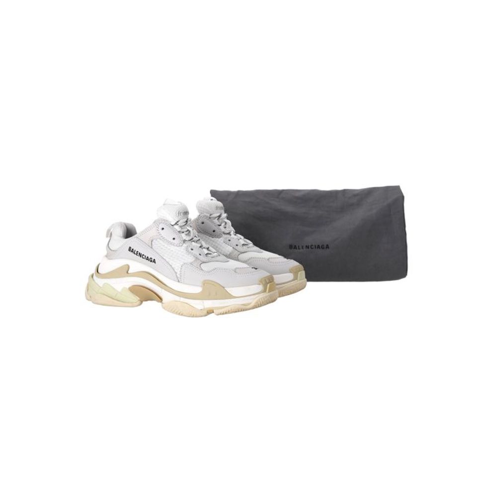 Balenciaga Triple S Sneakers in White Polyurethane - Picture 10 of 10
